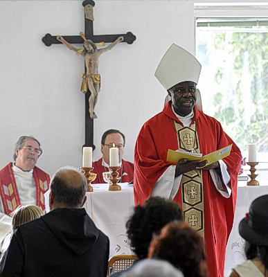 Der Alt-Katholische Bischof Dr. Johannes Okoro aus Österreich hielt die Festpredigt